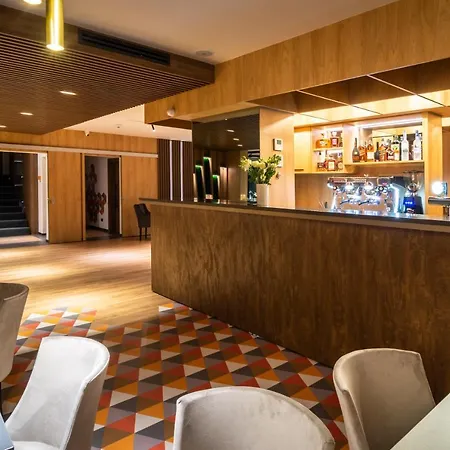 Apart Otel Nox Kaloşvar