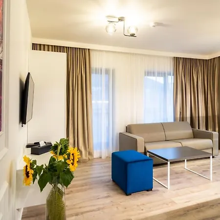 Aparthotel Nox 4*