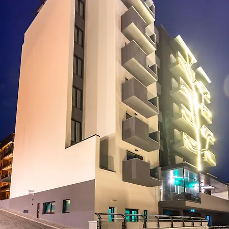 Nox Aparthotel 4*
